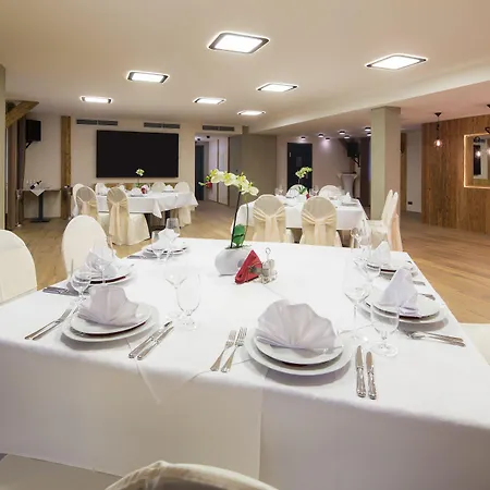 Male Versailles Otel Karlovy Vary