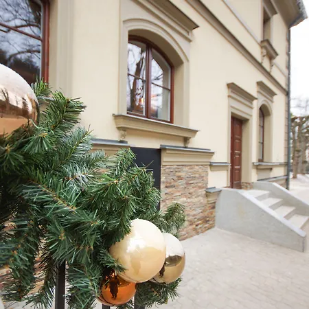 Male Versailles Otel Karlovy Vary