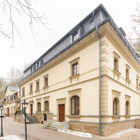 Male Versailles Karlovy Vary