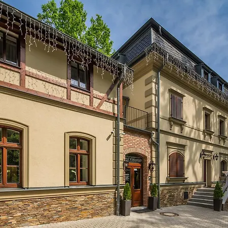 Malé Versailles 4*